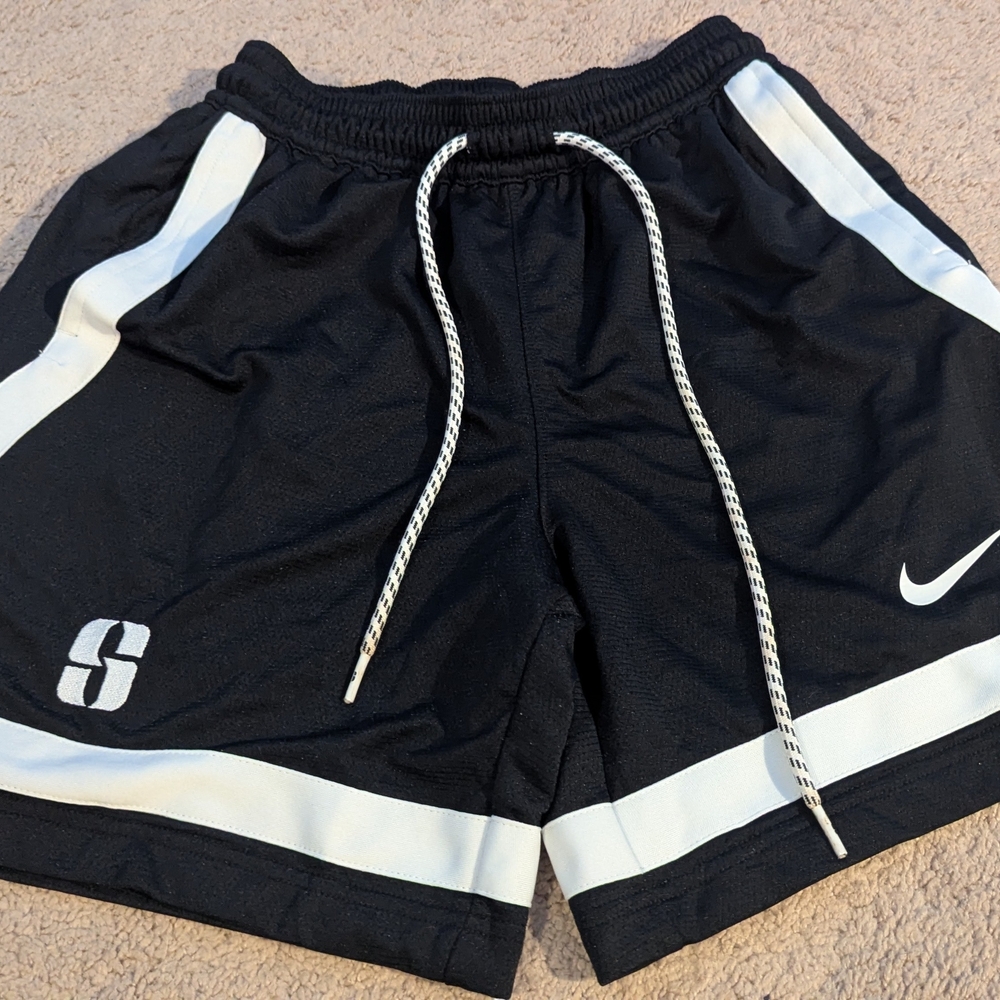Nike Women's Sabrina Basketball Shorts